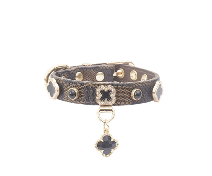 LuckyLuxe Clover Collar – Luxe PU Leren Katten- & Hondenhalsband