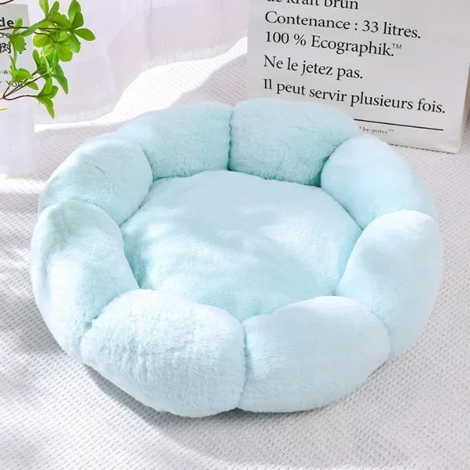 Hondenbed Bloemvorm – Zacht Pluche & Waterbestendig