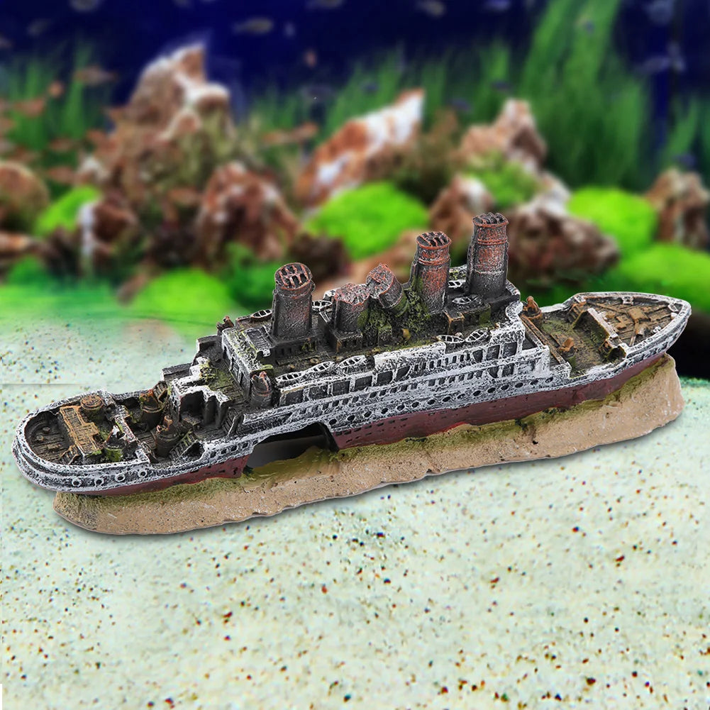 Aquarium Shipwreck Resin Ornament