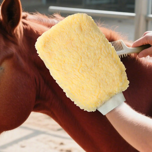 TickMitt Care – Zachte Grooming & Applicator Handschoen voor Paarden en Huisdieren