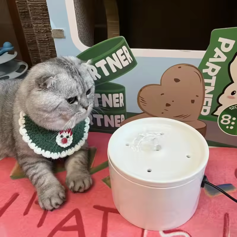 Keramische Drinkfontein 1.5L – Stil, USB, Met Koolstoffilter, Wit