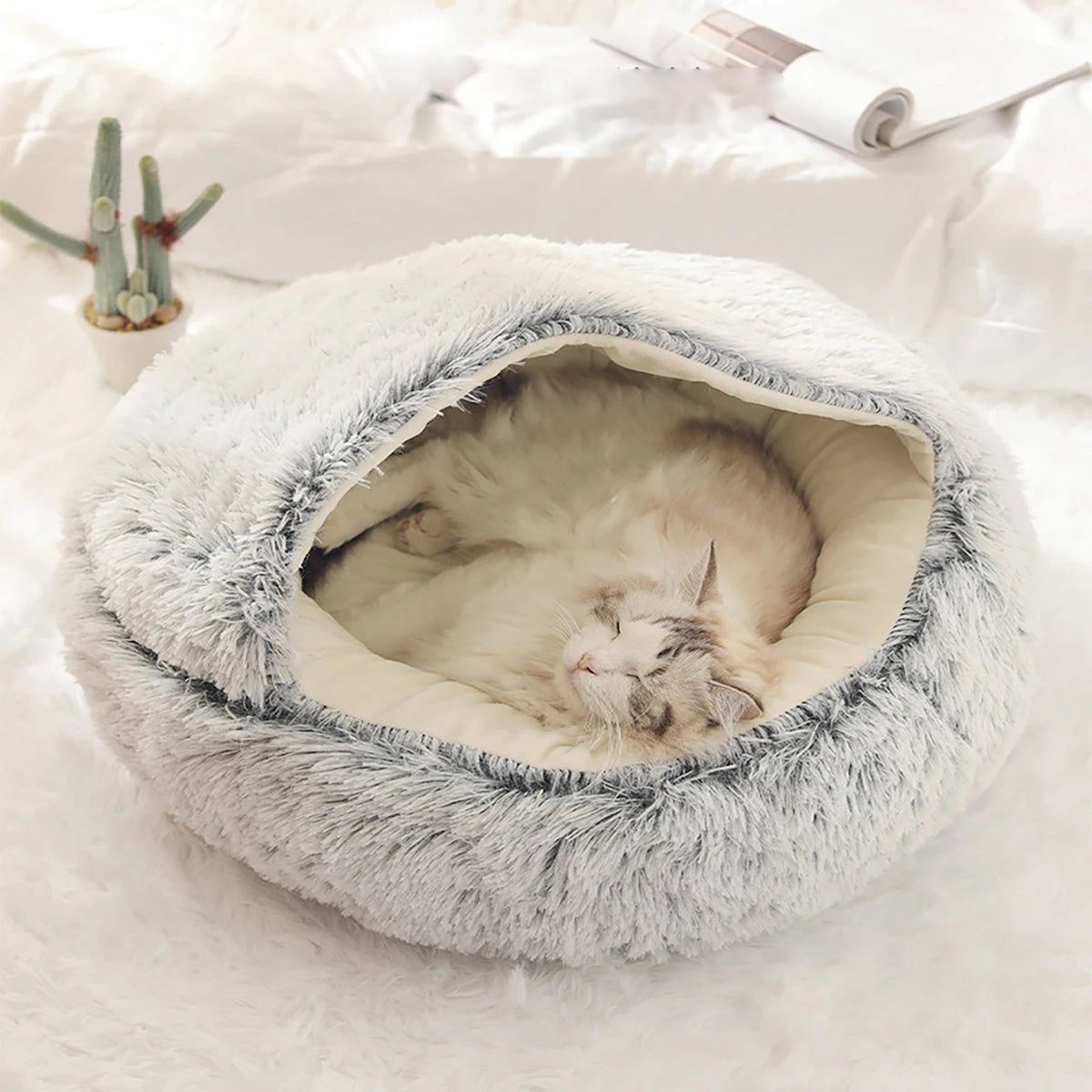 Pluizig Doughnut Kattenbed met Hoed – Zacht & Warm voor Kleine Huisdieren
